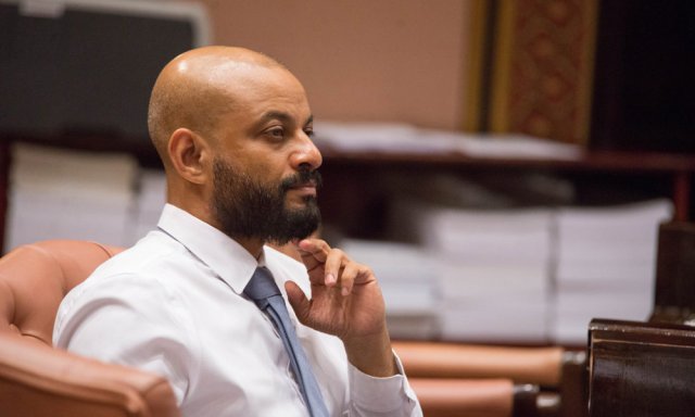 Faisaa ah khiyaanaitherivi kamah bune Faris ge massala eh fuluhah