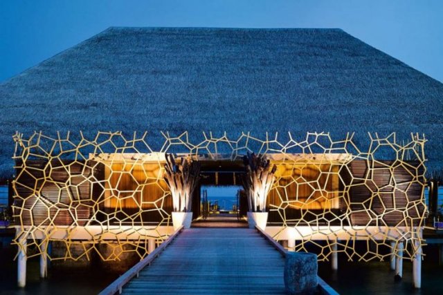 4,300 dollar aa eku january mahu emme gina in service charge dhin resort akah velaa