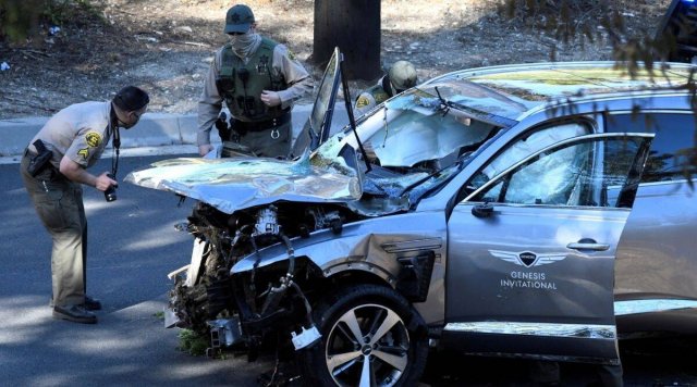 Golf kulhun theriya tiger woods ah car accident ehgai aniya vehjje