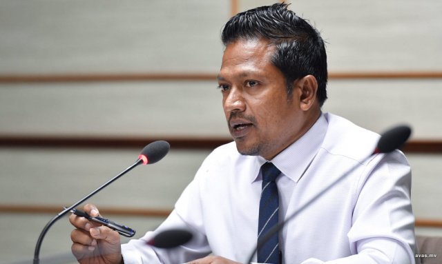 Siyaasee Cartoon nagan engumakee nooseverikamuge minivan kamah hursa elhun: Inthi