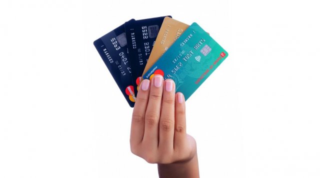 BML ge debit card in beyrugai faisaa dhekkey varu 1,000 dollar ah bodu koffi