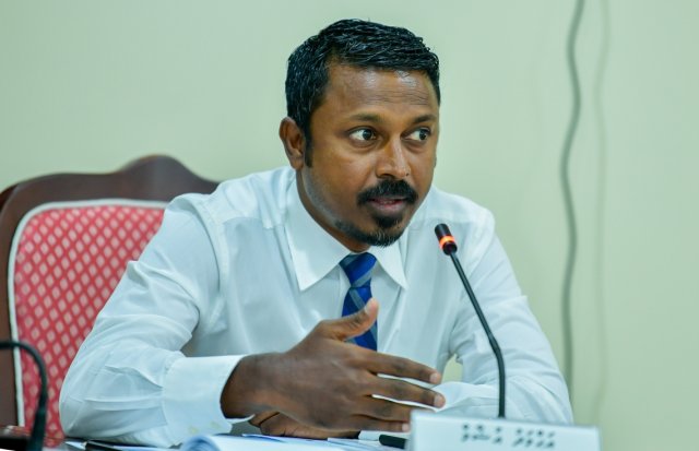 Kharadhuthah kuda kurumah beykaaru kunfunitha uvaalan jehey: Usham