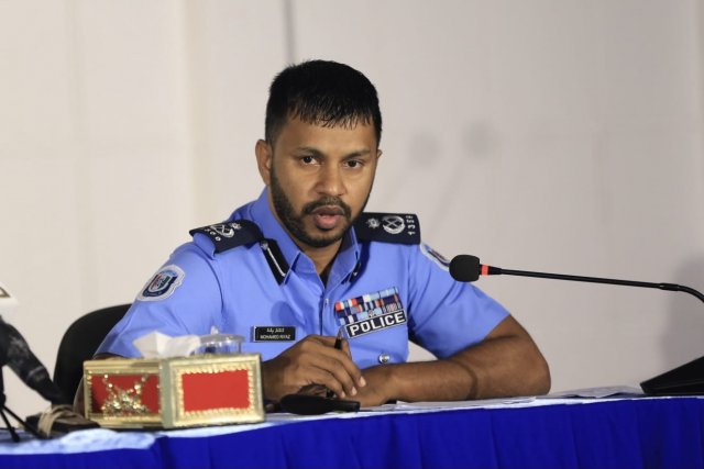 Zimmaathakun ekaherikohfai huri ACP Riyaz drug agency ah badhalukuranee
