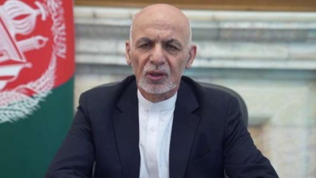 Afganistan ge raees Ashraf Ghani hunnevee UAE gai