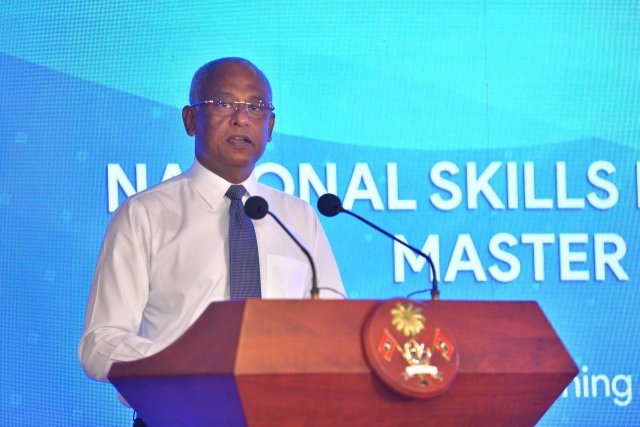 Meehun binaakurumakee kurimagah rakkaa kurevey rausmaaleh: Raees