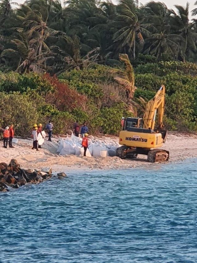 India meehun Addu gondudhoh konegen vagah veli naganee