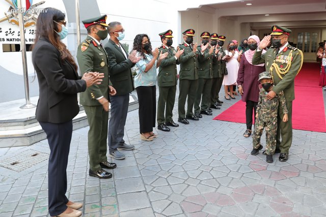 37 Aharah fahu brigadier general Mansooru sifaingein vaki vejje