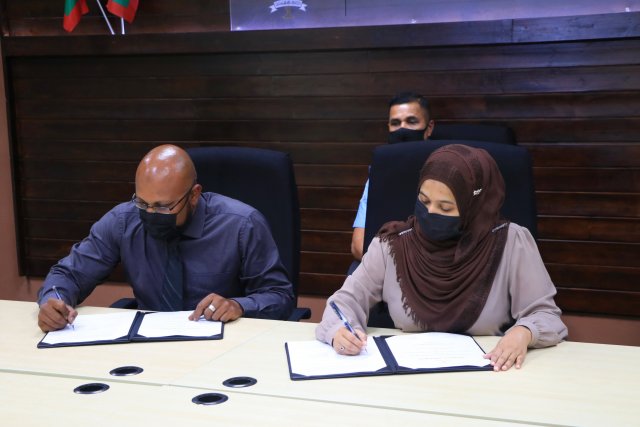 Nunimi dhigulaafaivaa, Fuluhunnaai sifainge flat thah 8 mahun ninmanee