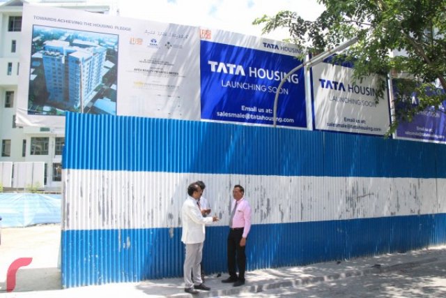 Naadhee aai Audion bimuge badhalah edhunee 200 million Dollar, kharadhu kuranee 36 million dollar