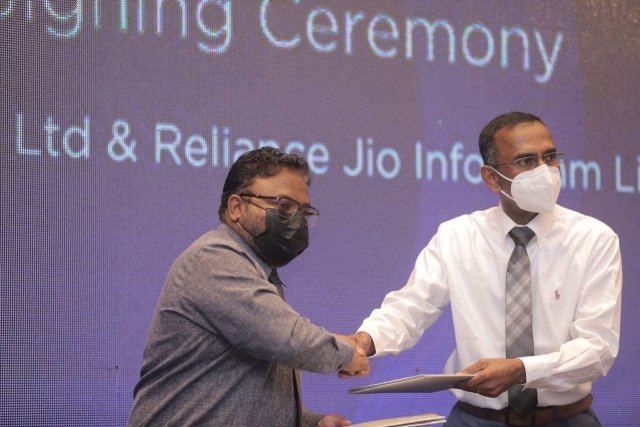 Submarine cable alhanee sarukaaruge kharadhugai, 22.5 million dollar kharadhu vaane: Riyaz