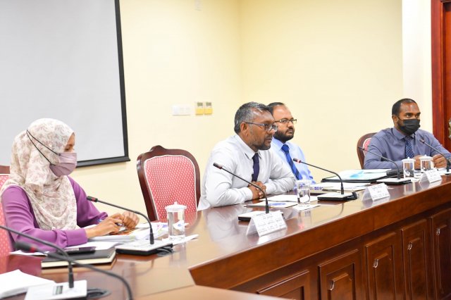 Sarukaru ge bodethi kunfunithah baiverikohgen Transhipment bandharu hadhan plane eh ekulavaalanee