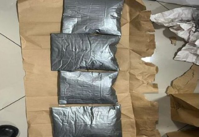Courrier medhuverikoh etherekuran ulhunu 3.6 million rufiyaa ge drug athulaigenfi