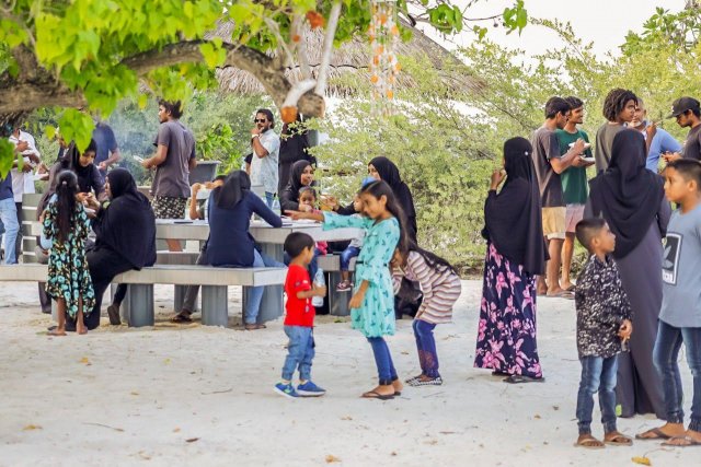 BML community fund ge dhashun Lhaimagugai hihgaimu community beach sarahahdheh