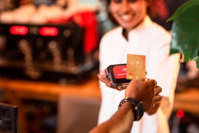 BML ge credit card 4,000 rf. ge aamdhanee libey nama mihaaru libeyne