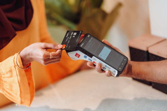 Alah credit card hahdhaigen customer innah aguhuri inaamu thakeh