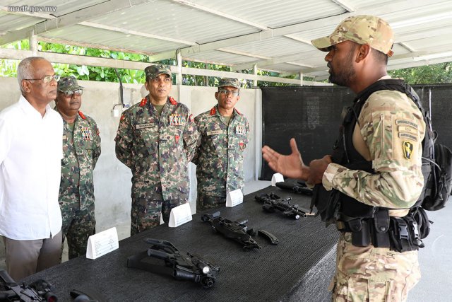 Raees Solih MNDF ge baeh hathiyaaru thah ballavaa lavvaifi
