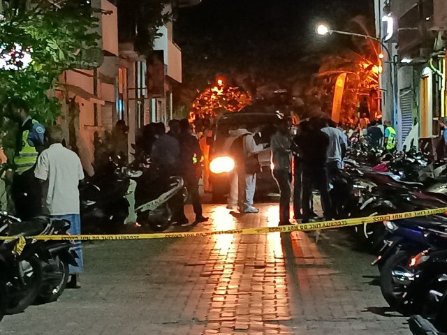 Goiy neygey gothah maruvefai oiy meehaku male' in anekkaa ves fenijje