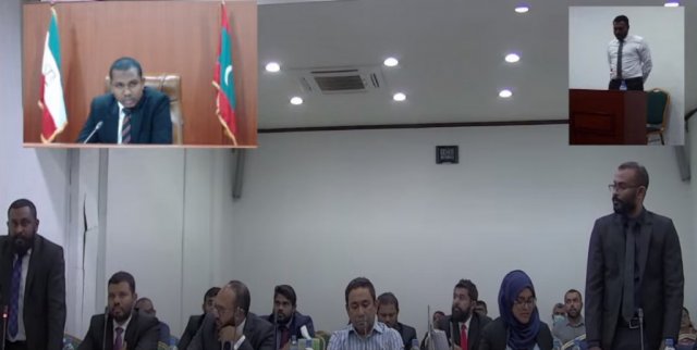 Yoosuf Naeem athun dollar gathumah beynunvaa dhivehi rufiyaa gengosdhinin: Nareesh