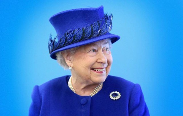 UKge raanee Elizabeth 2nd ge hayaaifulhah nazareh!