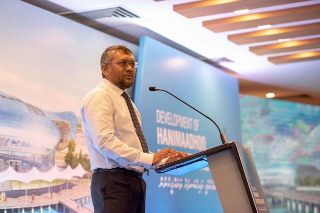 Ufaaveri dhiri ulhumeh ulheveynee tharaggee genevigeh: Fayyaz