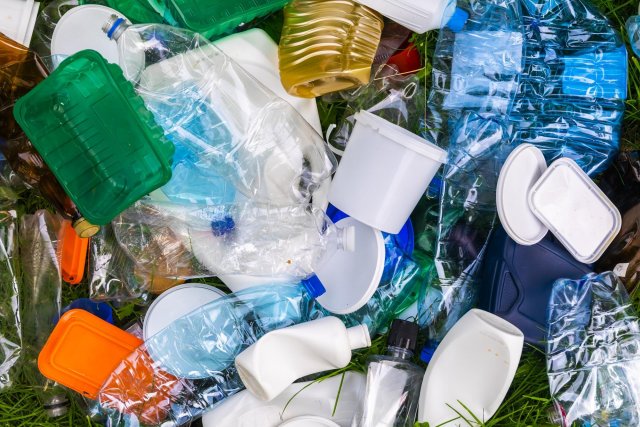 "Single-use plastic manaakuraa list ah badhalu genaee dhathi thakah hallu hoadhai dheyn"