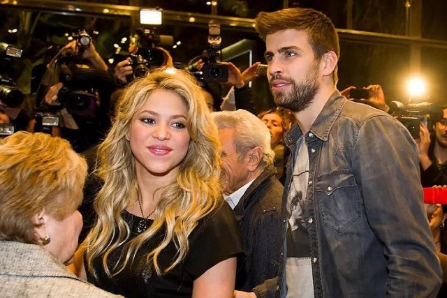 Piqué ah malaamaa kurumah Shakira hedhi lava ah Youtube ge record eh