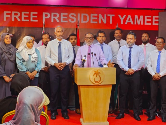 Raees Yameen ge mashavaraa aa eku Democrats aa eku masakkai eba kuran: Idhikolhu