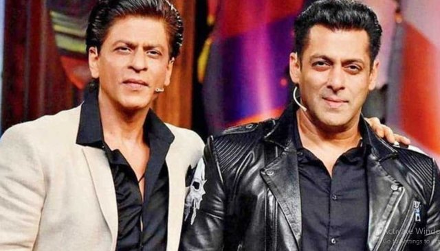 Bollywood ge enme mussan'dhi tharinnakee kobaa?