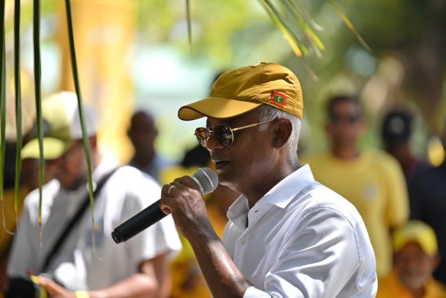 Hulhudhoo aai Meedhoo ah ithuru baarudhakeh dheyn jehey: Raees