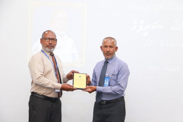 Customs ah 28 aharu hidhumai kurehvumahfahu Shareef retire kurahvaifi