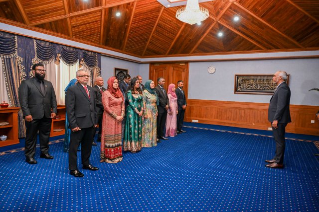 Siyaasee Muvazzafun vakikurun: Tharujamaana Raees offeehuge adhadhu dhimaanuvi