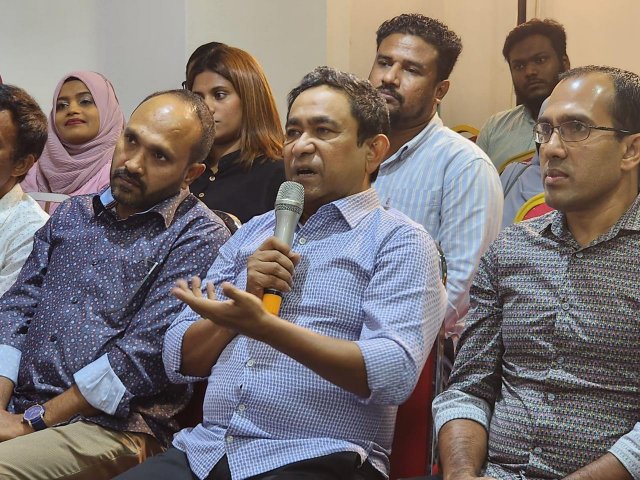Alhugandu minivan kuraanee sarukaarah majilis libigen kamah visnaa eba dhey: Yameen
