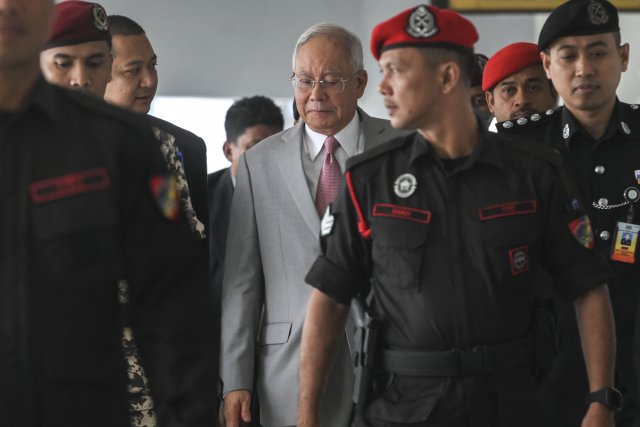Malaysia ge kureege boduvazeeru Najib Razzak ah ma'aaf dheefi