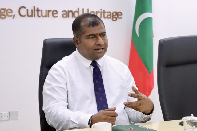 Vilaresveringe musaara aa medhu member Azaan suvaalu ufahdhavaifi