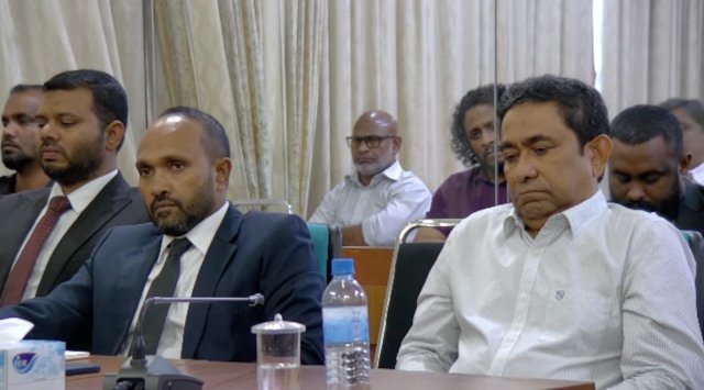 Criminal court ge hukum baathil, Raees Yameen minivan vejje