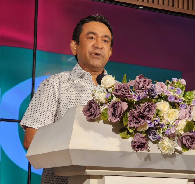 Sarukaarun feyhey iloshithah emeehunge lolah hereyne: Yameen