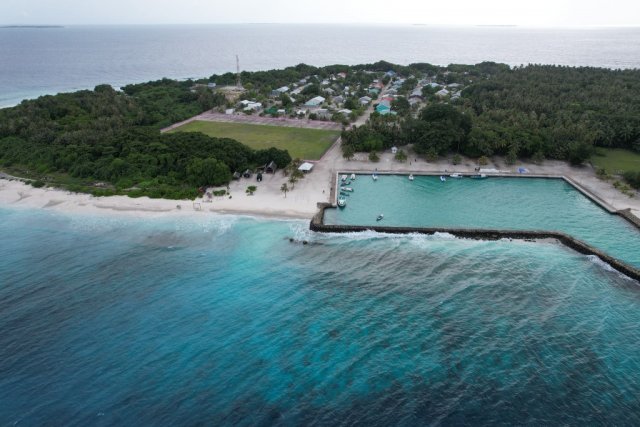 Hirimaradhoo meehun Hanimaadhoo ah badhalu kuran sarukaarun ninmaifi