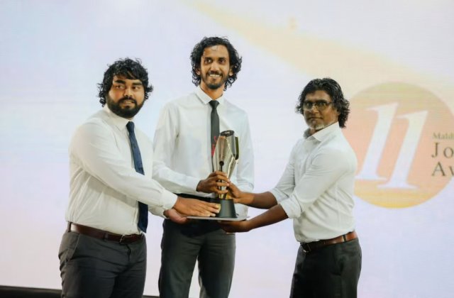 Skeelaan Award adhadhu noohah libunee Azmeen aai Shamman marks dheegen