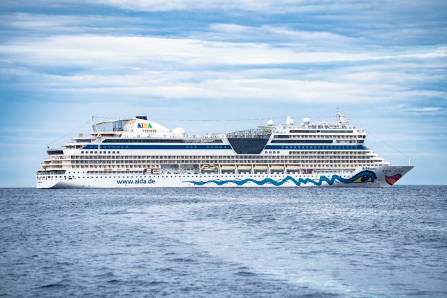 Cruise liner thakun Raajje ah ziyaaraiykuri fathuruveringe adhadhu mi aharu dheguna ithuru