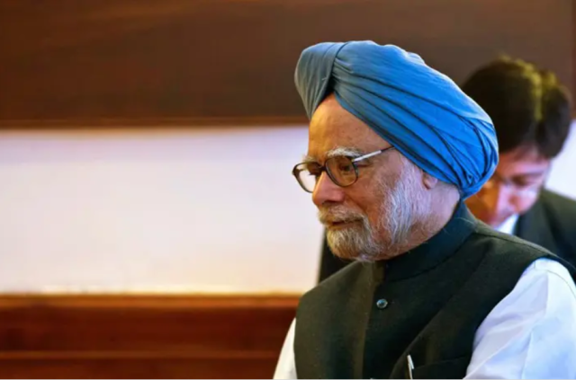 India ge iqthisaadhu badhalu kolli kaamiyaabu leader Manmohan Singh