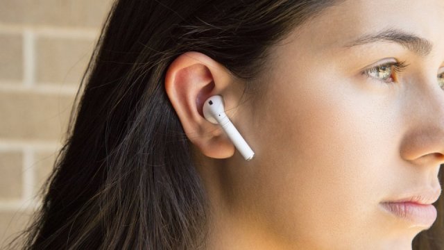 Samaalu vey! Ear Bud Headphones thakun ivumuge hissah gina gehlun thakeh!