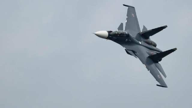 India-Pakistan hama nujehun: Pakistan in India ge 5 asakaree jet vattaalaifi