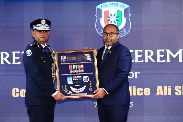 Isthiufa dhintha 12 dhuvas fahun CP Shujau  retire kuravvaifi