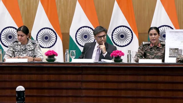 Pakistan in 400 drone beynun koggen 36 sarahahdhah hamala dheefai vey: India