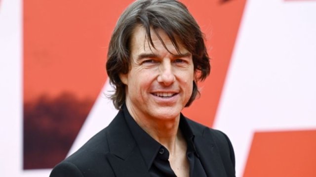 Umurun 100 aharu vandhen ves act kuraanan: Tom Cruise