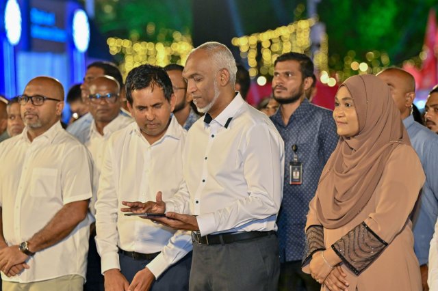 300 ah vure gina baiverinnaa eku Maldives expo fashaifi
