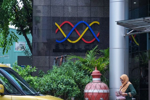 6 gadiru fahun Male' ah karant dheefi