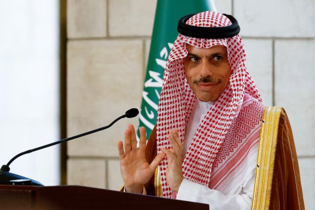 Saudi aai Qatar in Syria ge sarukaaru ge muazzafunnah musaara dheyn ehee vanee