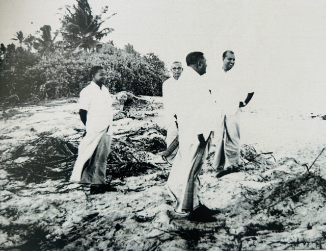 HISTORY: Gaabiliu meehnunah magaamu dhinun: Nasiru ge verikamun misaaleh