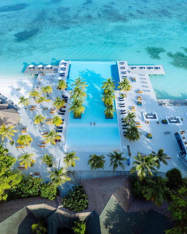 Rajjeyge emme hiygaimu resort pool akah Villa Nautica Paradise Island hovaifi